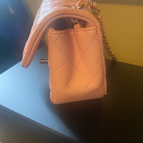 Chanel 21s pink square mini Lambskin with gold hardware - Picture 5 of 7